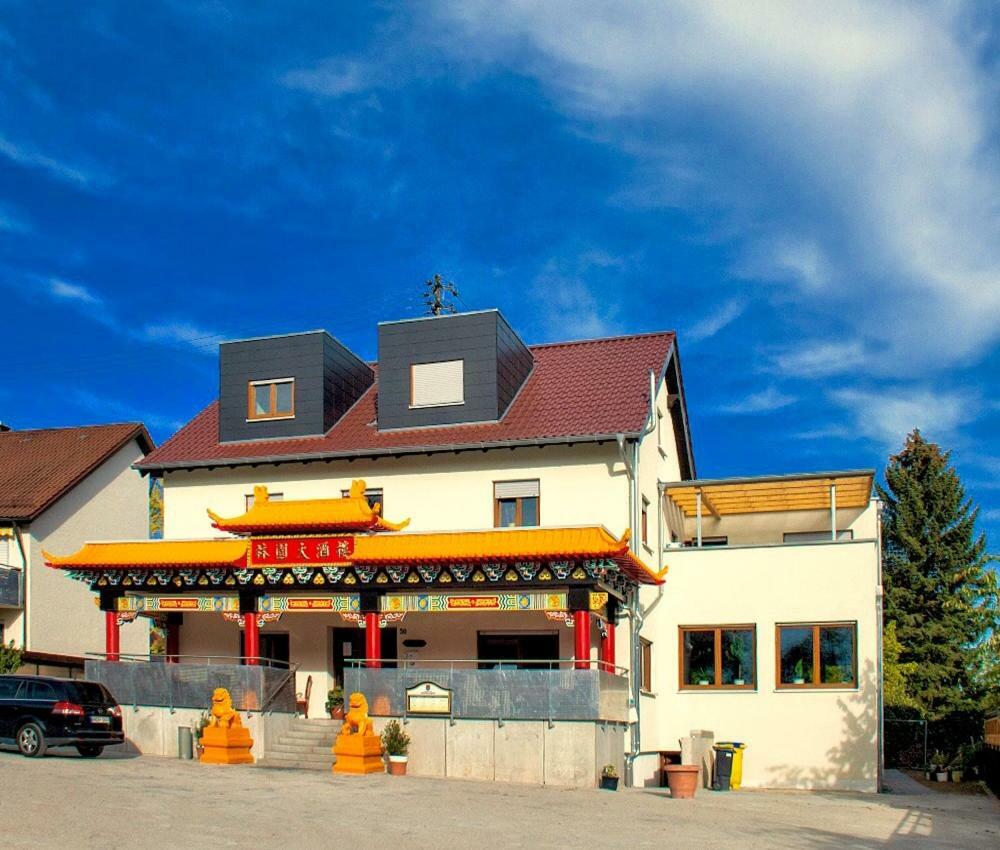 Gaststaette Lin Garden Hotell Untergruppenbach Eksteriør bilde